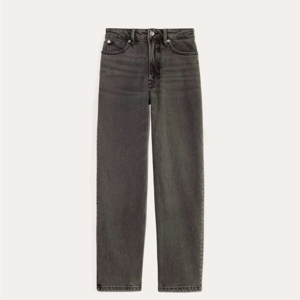 Everlane High-Rise Straight Jeans in Washed Black
